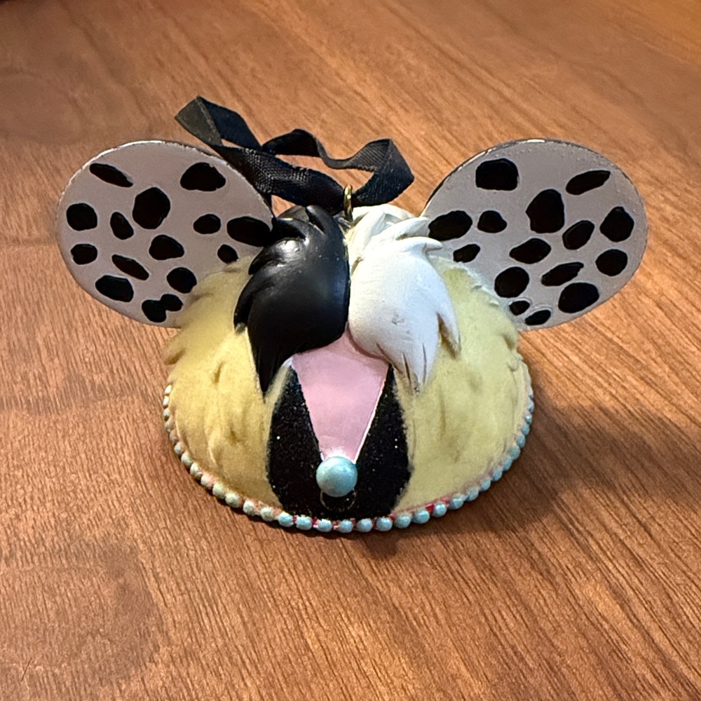 Disney EAR HAT Ornament - CRUELLA DE VIL of 101 DALMATIANS